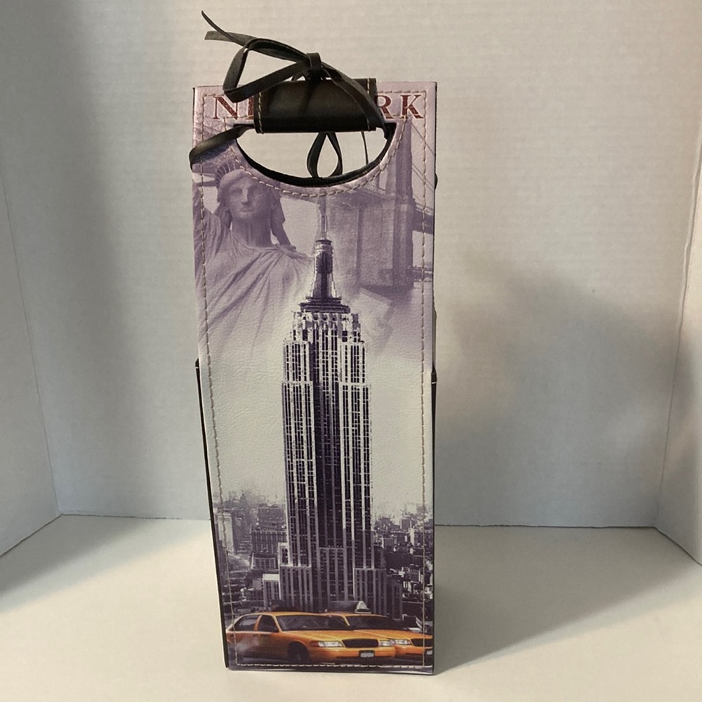 WINE GIFT BAG IN FAUX LEATHER With  PHOTO OF  NEW YORK
